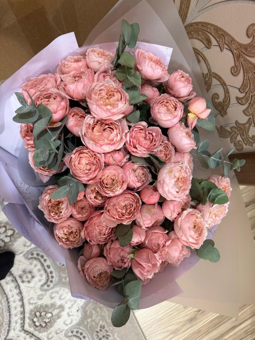 Кустовые розы     .