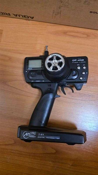 Barca cu telecomanda ARCTIC Hobby - Southampton Aqua Rider 703