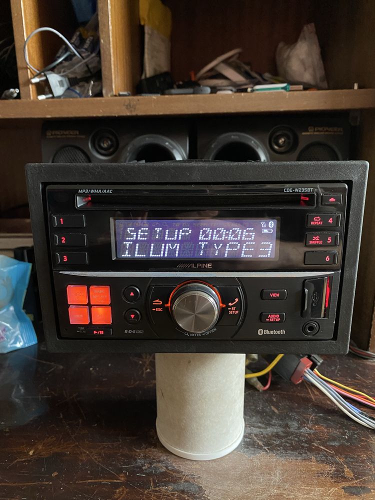 ALPINE CDE-W235BT - ДВОЕН ДИН- BLUETOOTH USB CD радио плеър за кола сд