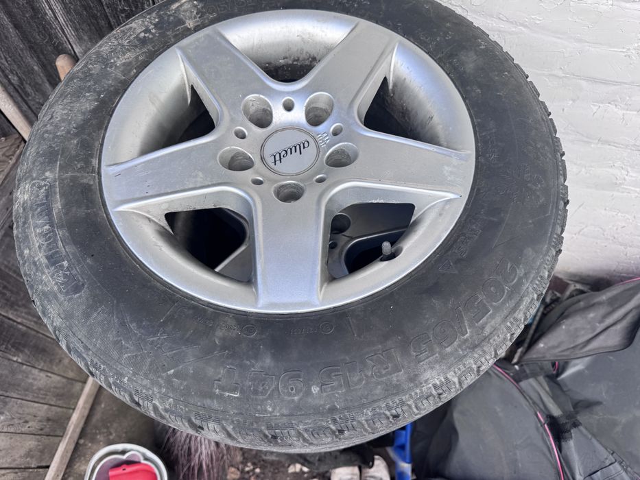 Vand jante cu tot cu cauciuc aproape noi iarna vara