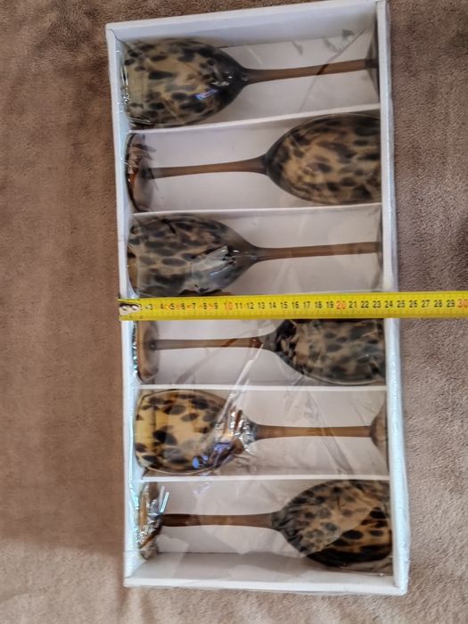 Сервиз 6 броя чаши за бяло вино, Амбър, кехлибар.