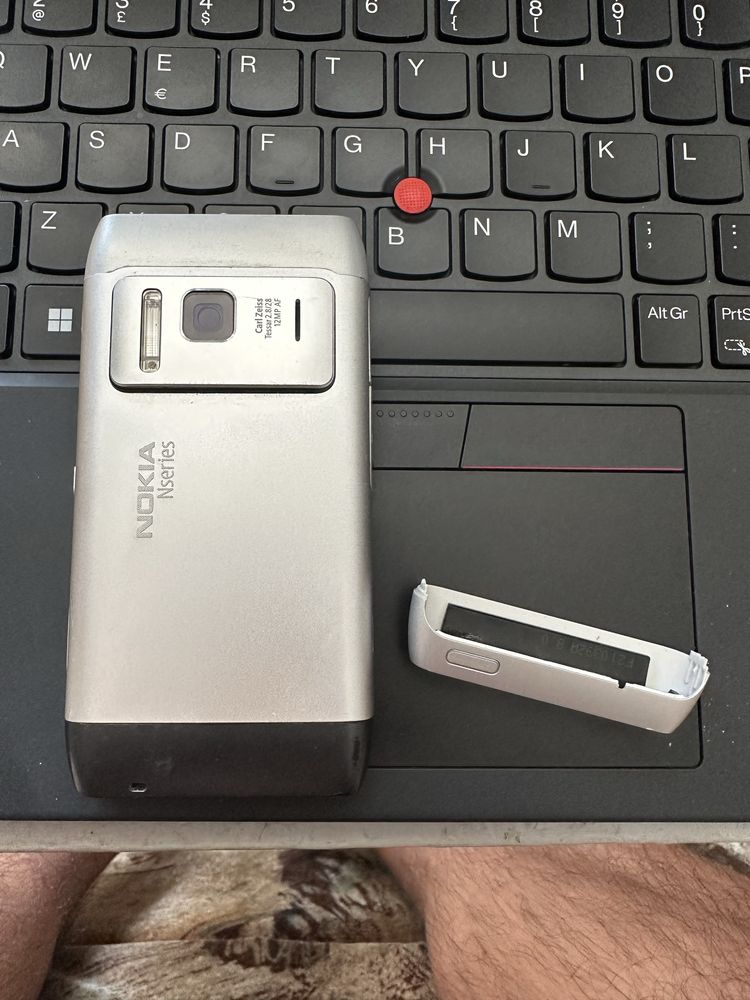 Nokia N8, liber retea