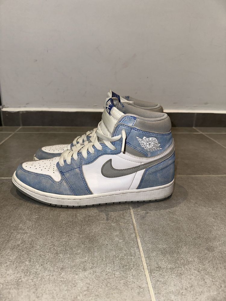 Jordan 1 Retro High Hyper Royal Smoke Grey