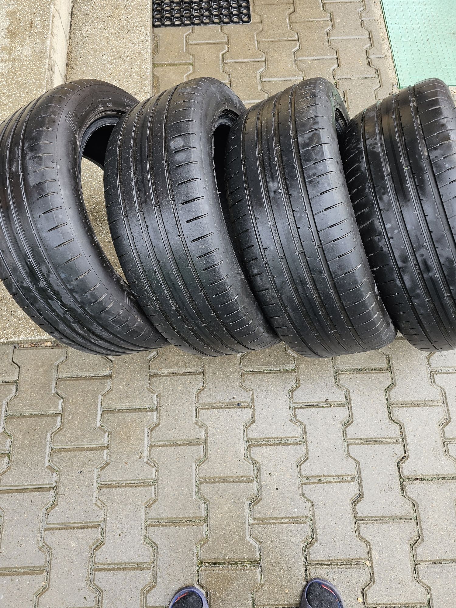 SET 4 anvelope vara  225/50/17 Dunlop Sport Maxx rt 2