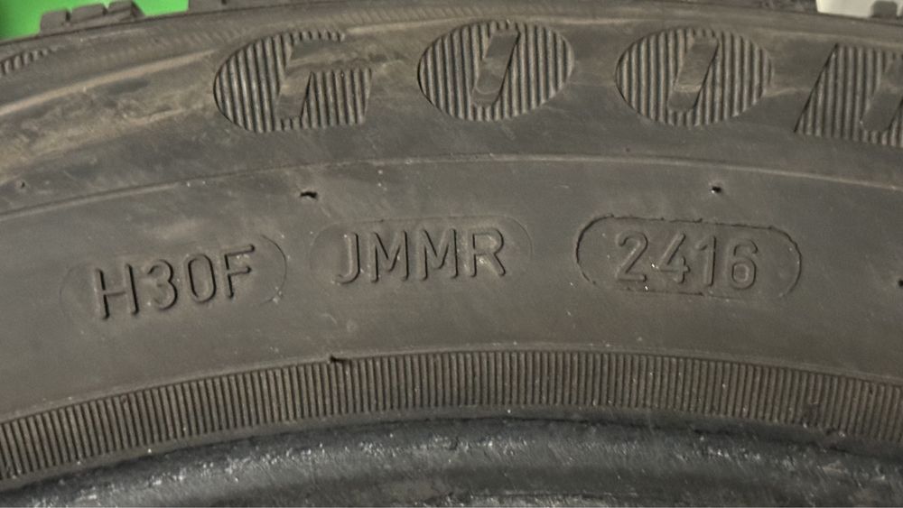 Продавам зимни гуми GOOD YEAR ULTRAGRIP 9. 205/55R16 7mm DOT16