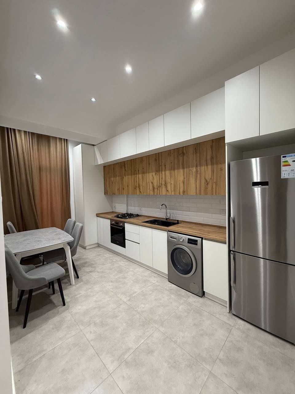 ПРОДАЁТСЯ квартира в Новостройке 
1/2/10 в ЖК TIARA RESIDENCE
Мирзо-Ул