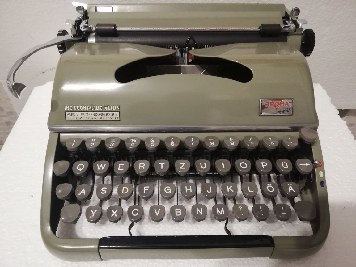 Mașina de scris Groma model t
