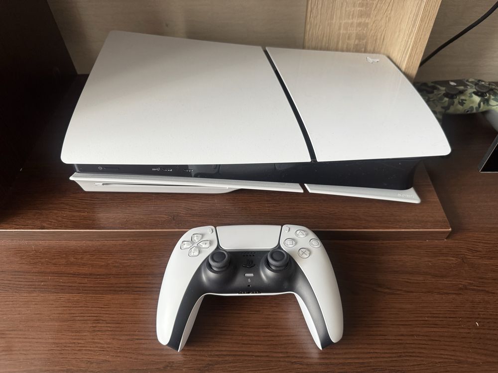 Playstation 5 slim disk editionс гаранция 1 година ps5