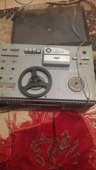 Продам магнитофон эльфа работает вид создать надо