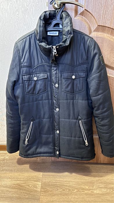 Куртка женская спортивная