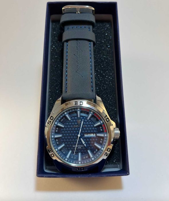 Часовник Poedagar Silver Blue