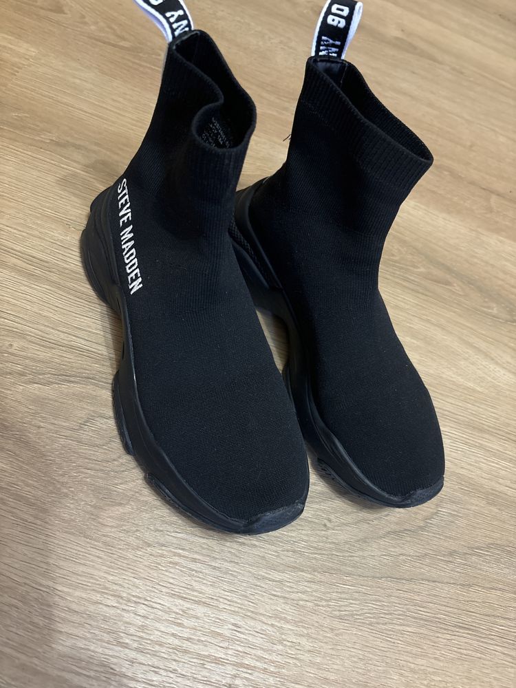 Сникърси Steve Madden