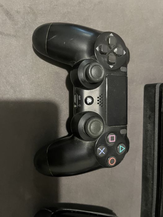 Playstation 4 Pro 1TB с игри