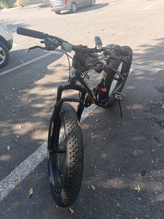 Vând sau schimb bicicleta feat velors