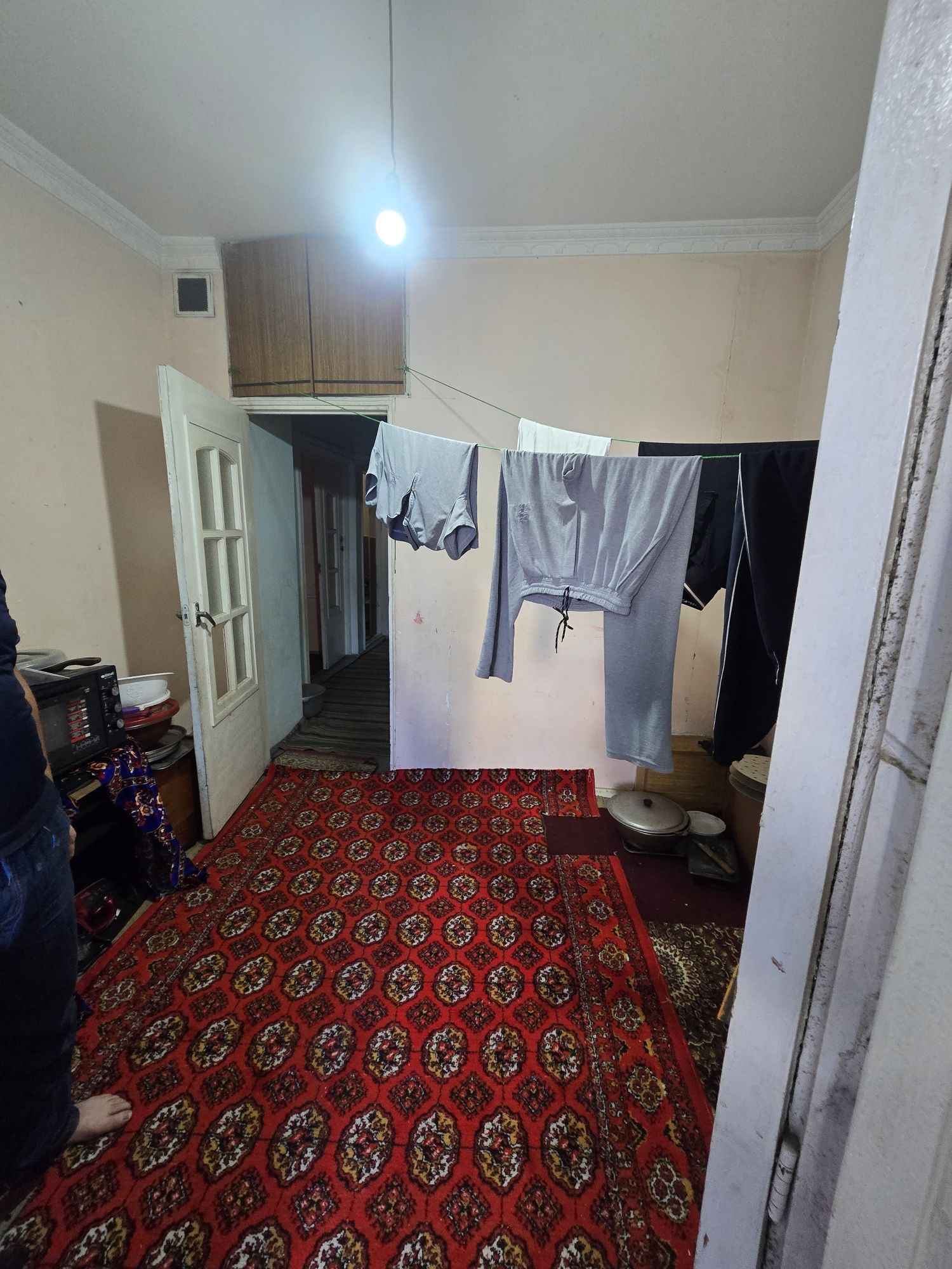 Срочно  продам  квартиру  сергели  5 2 ком зади  корзинка от метро 300