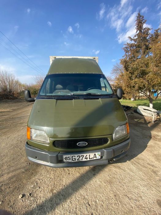 Ford 1999 xolati yaxshi