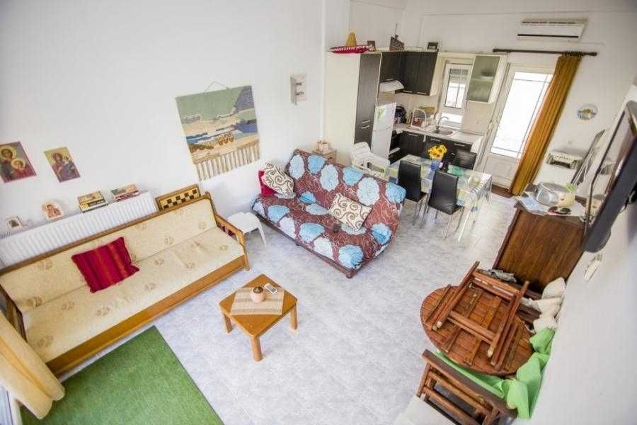 ПРОДАВА Апартамент и мезонет в една сграда в Паралия Офринио, Кавала