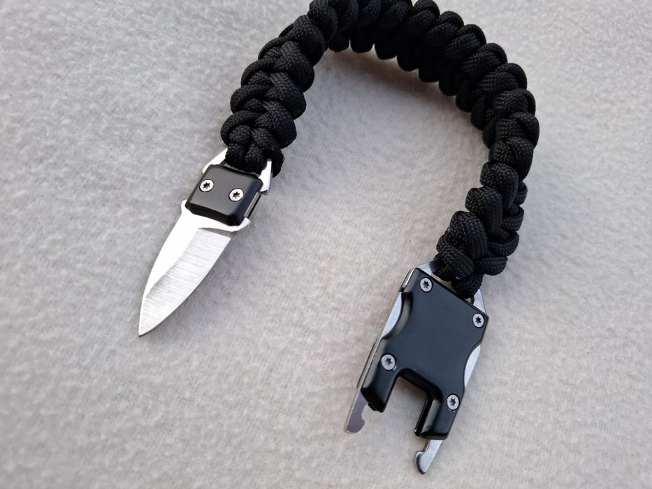 Гривна за оцеляване от паракорд с ножче