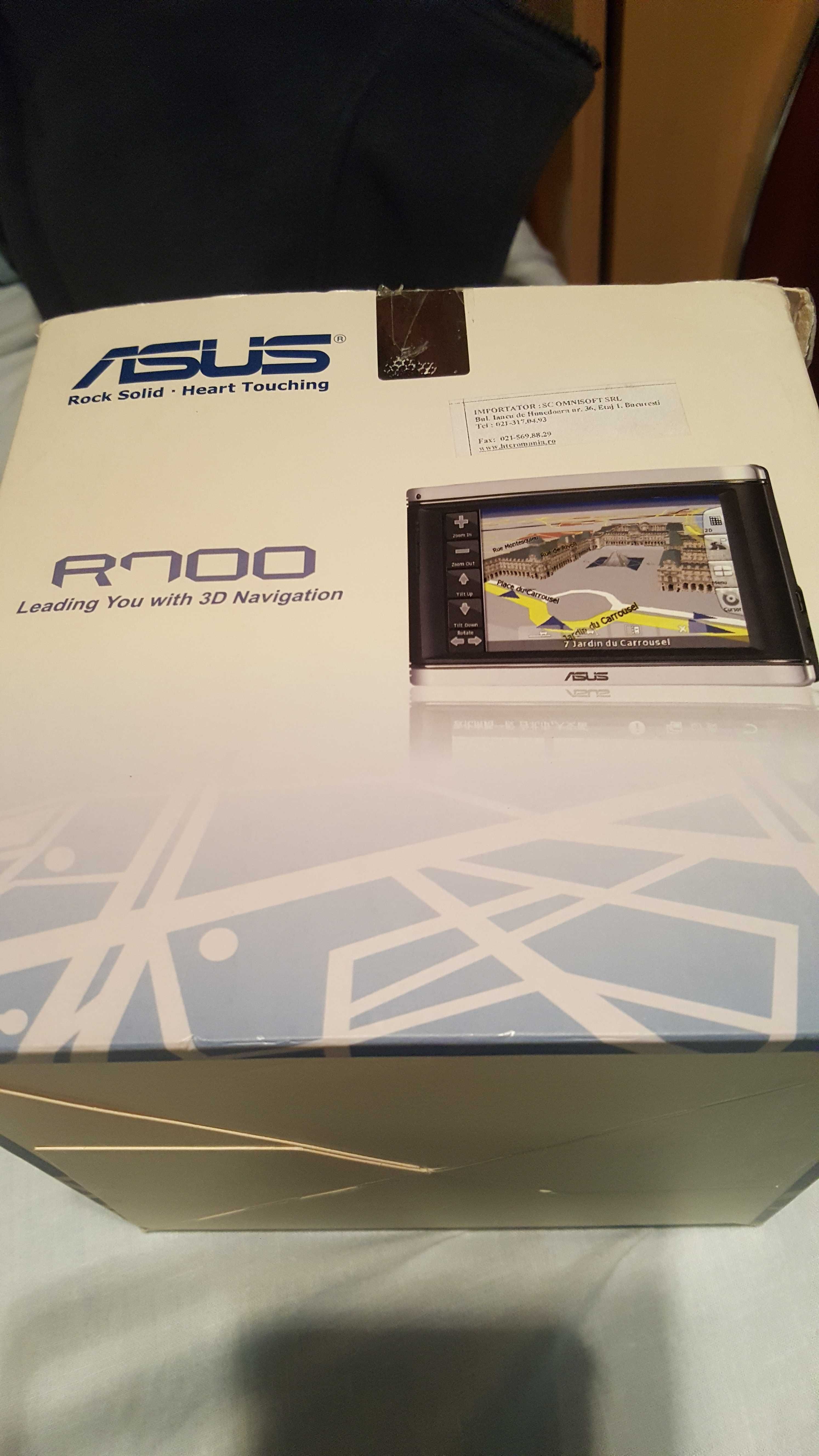Navigatie GPS ASUS R700 impecabila cutie completa