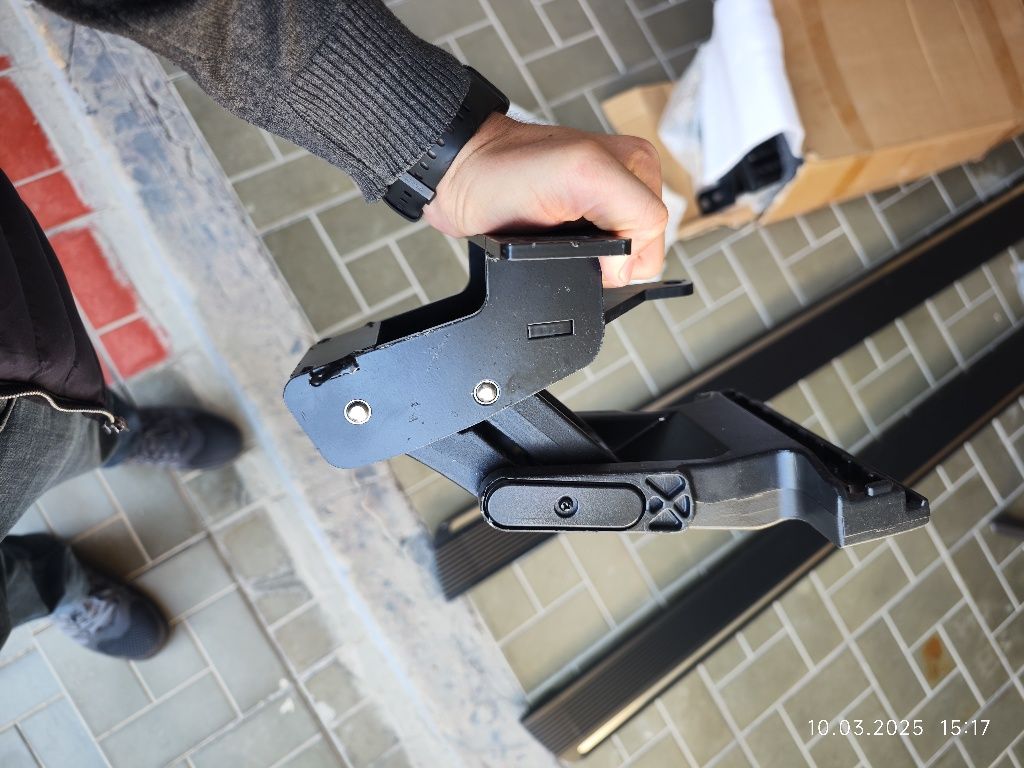 Электронные пороги LEAPMOTOR C16