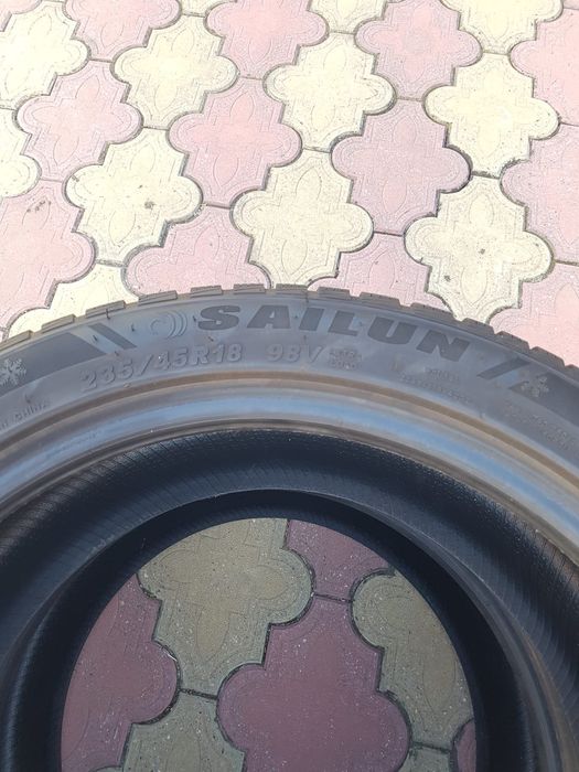 Anvelope Iarnă 4 x 235/45/R18 Ice Blizer Alpine