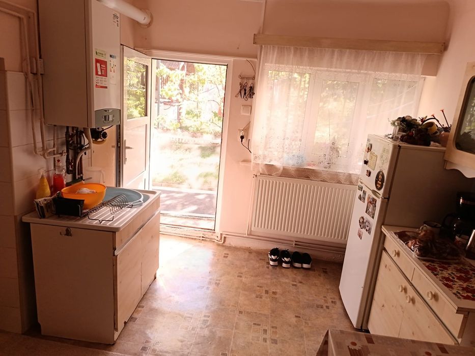 Casă si Teren de Vânzare