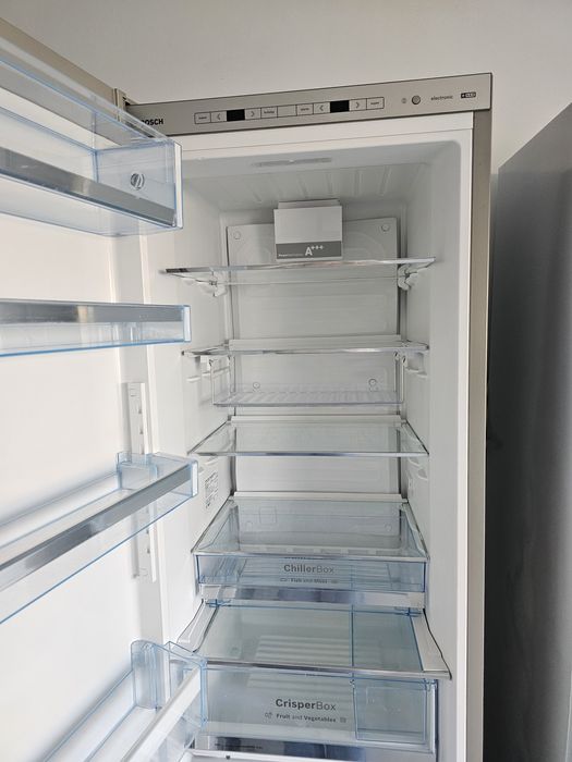 Хладилник с фризер BOSCH