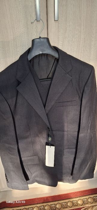 Костюм 5000 тг,2 мерт мата 500 тг ден, жилеткалары 2500,шапан 2000 тг