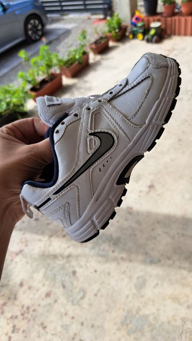 Оригинални детски маратонки Nike