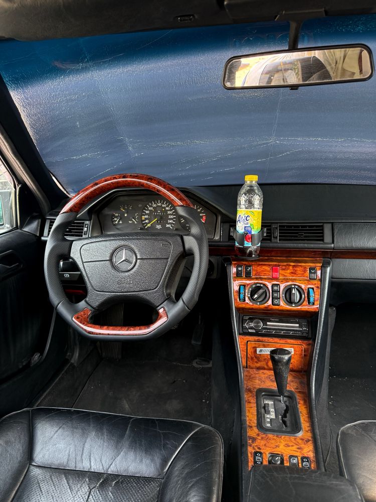 Mercedes benz w124 e320