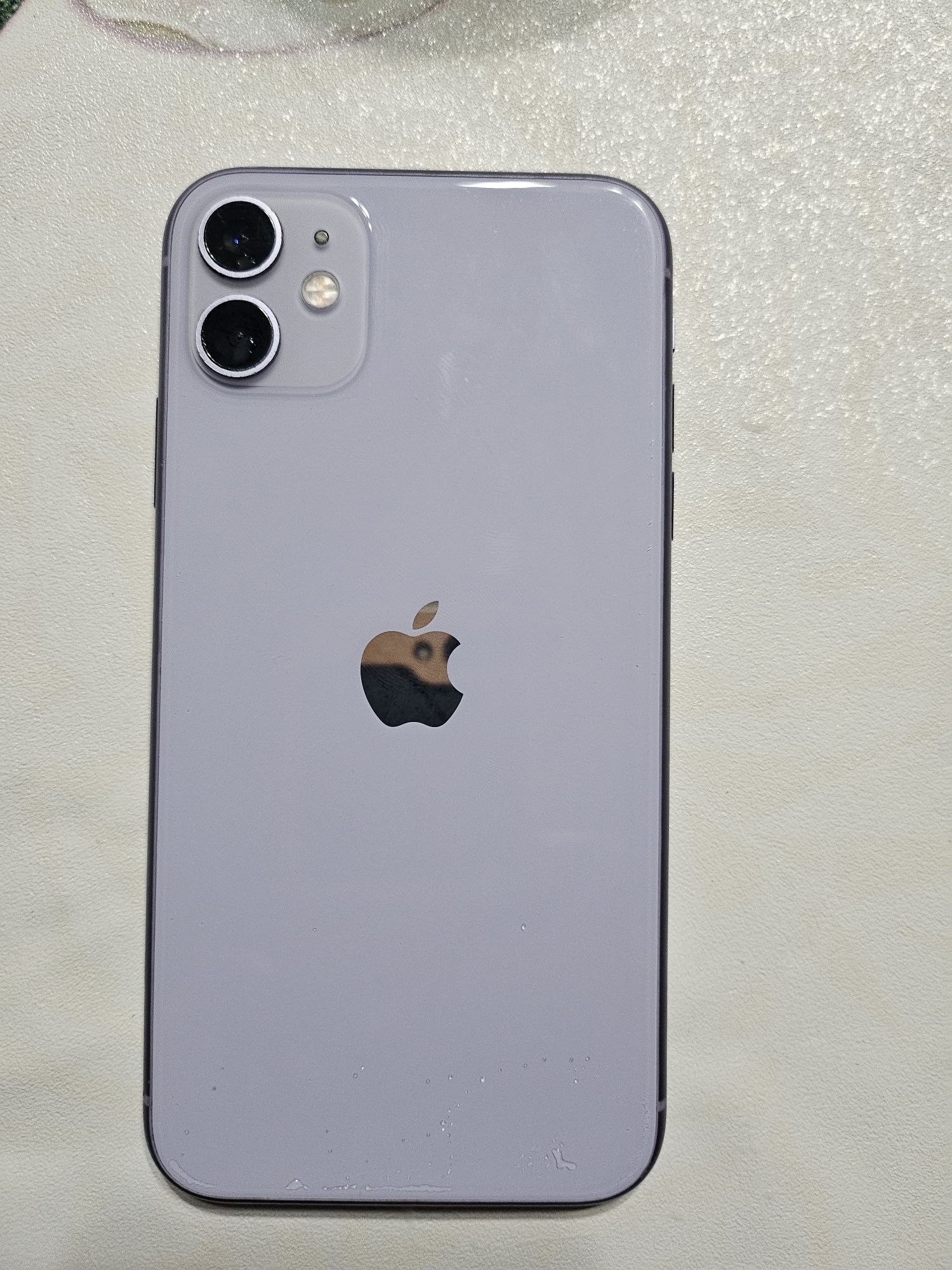 IPhone 11, 64 ГБ, в отличном состоянии
