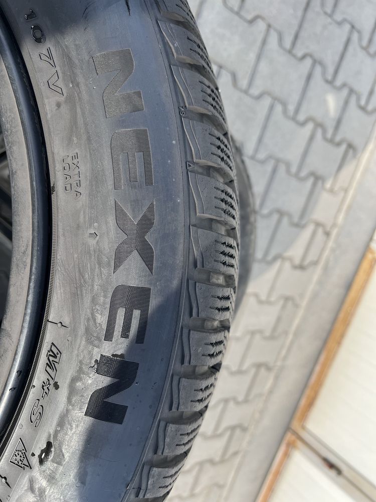 Почти нови Зимни Гуми Nexen 255/50/19