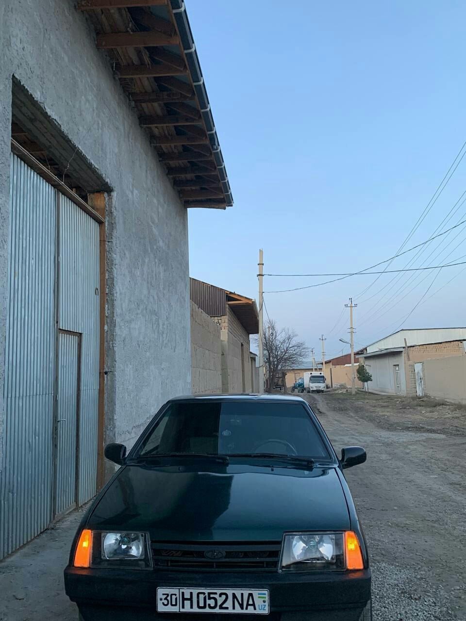 Vaz 2108 sotiladi