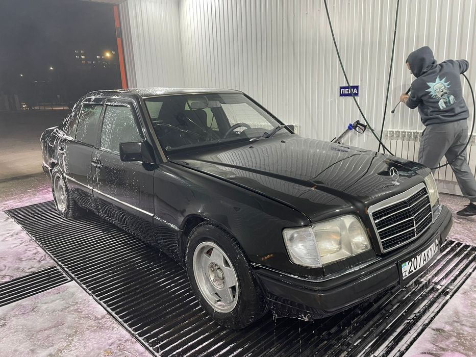 Продам 124мерс 1990. Шины зима лето. Машина каждый день на ходу