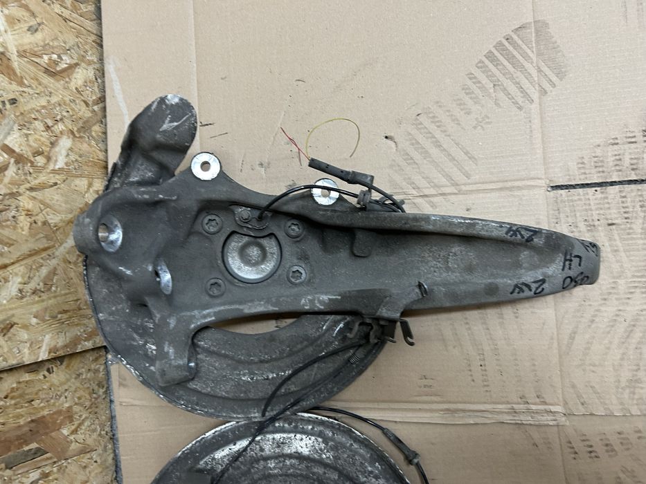 Fuzeta / rulment bmw G30 G31 tractiune spate 2W