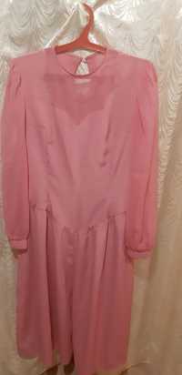 Розовое женское платье , нарядное , нежное , шифоновое 46 р
