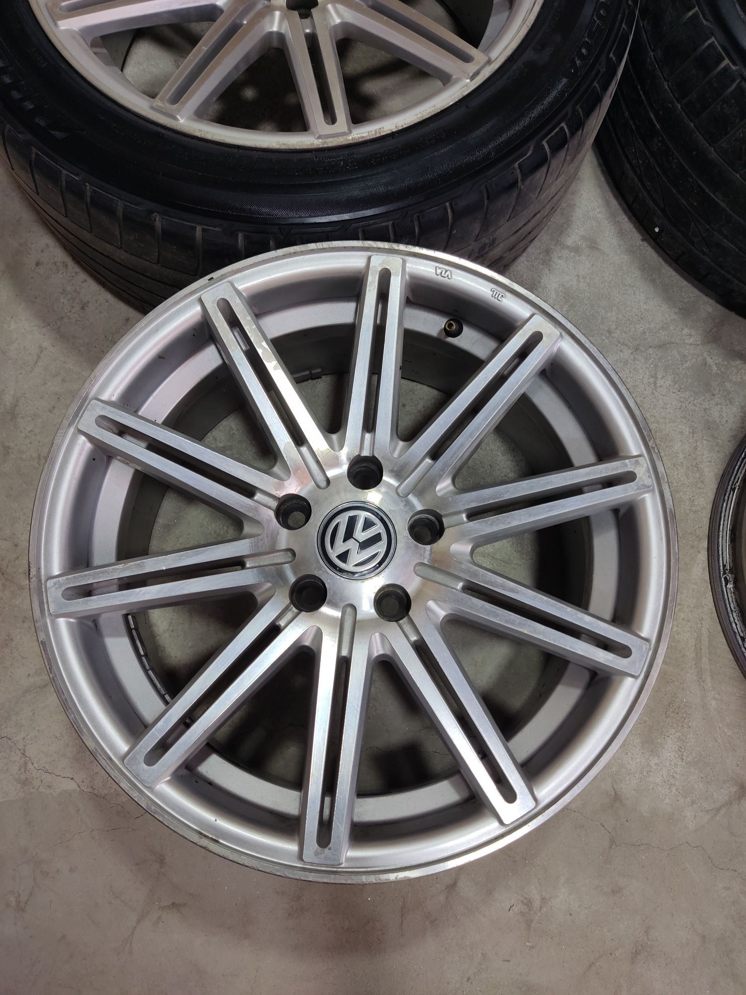 Vossen CV4  17" 5x112