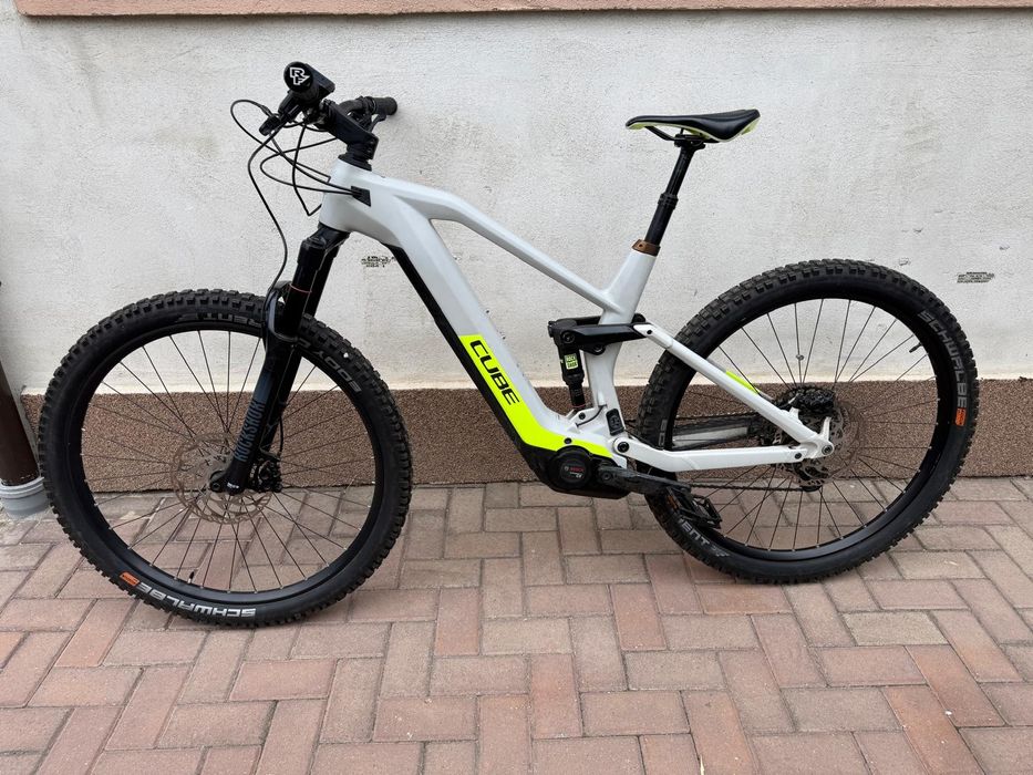 Bicicleta electrica Cube stereo race carbon