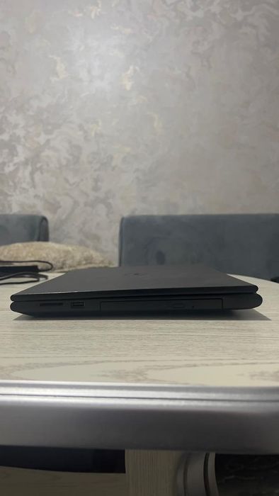 Dell Inspiron 15-3000 series (3878)