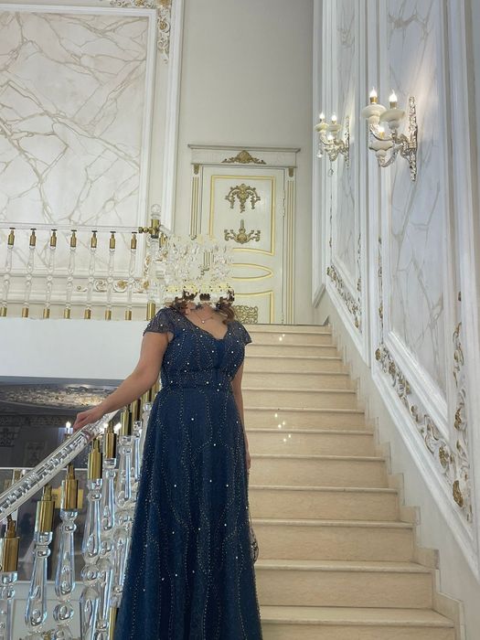 Платье вечернее с камушками