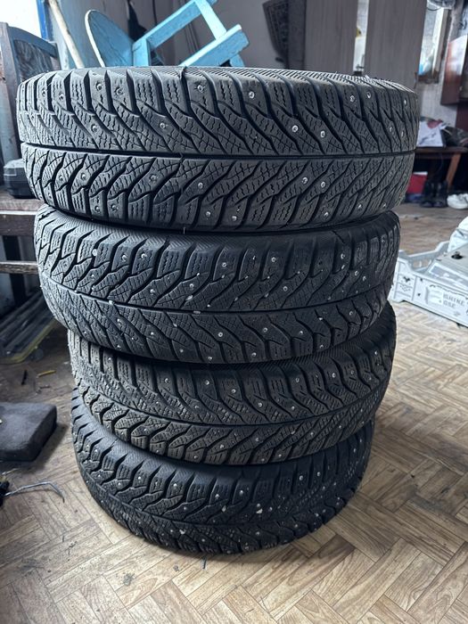Продам комплект шины на 175/65R14