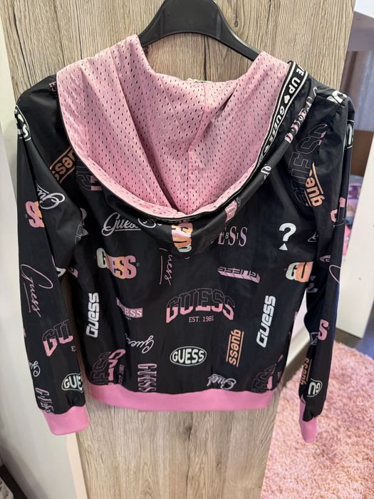 Ветровка яке Guess
