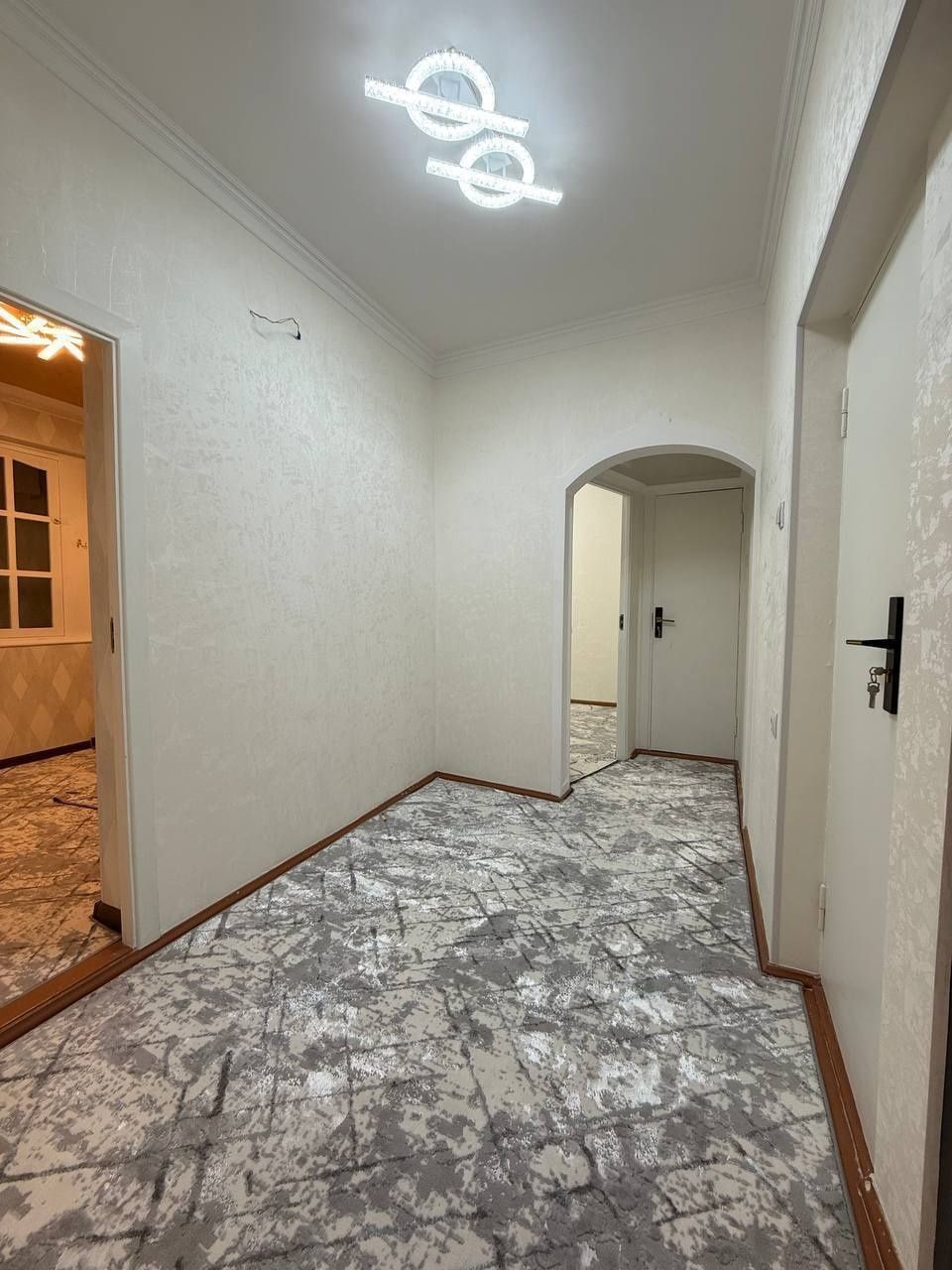 Yunusobod 14 kv Orentir Boxodir 2 xona Evro Remont 60 kv