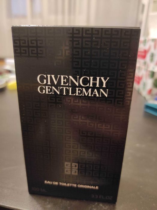 Vând Givenchy Gentleman Original "1974"