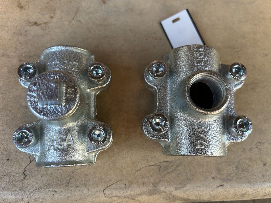 Водопроводни муфи- с и без водоотдаване