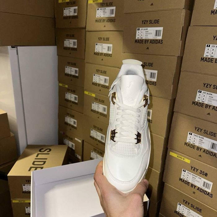 *LIVRAREA GRATUITA* Air Jordan 4 Metalic Gold Nike Adidasi Unisex