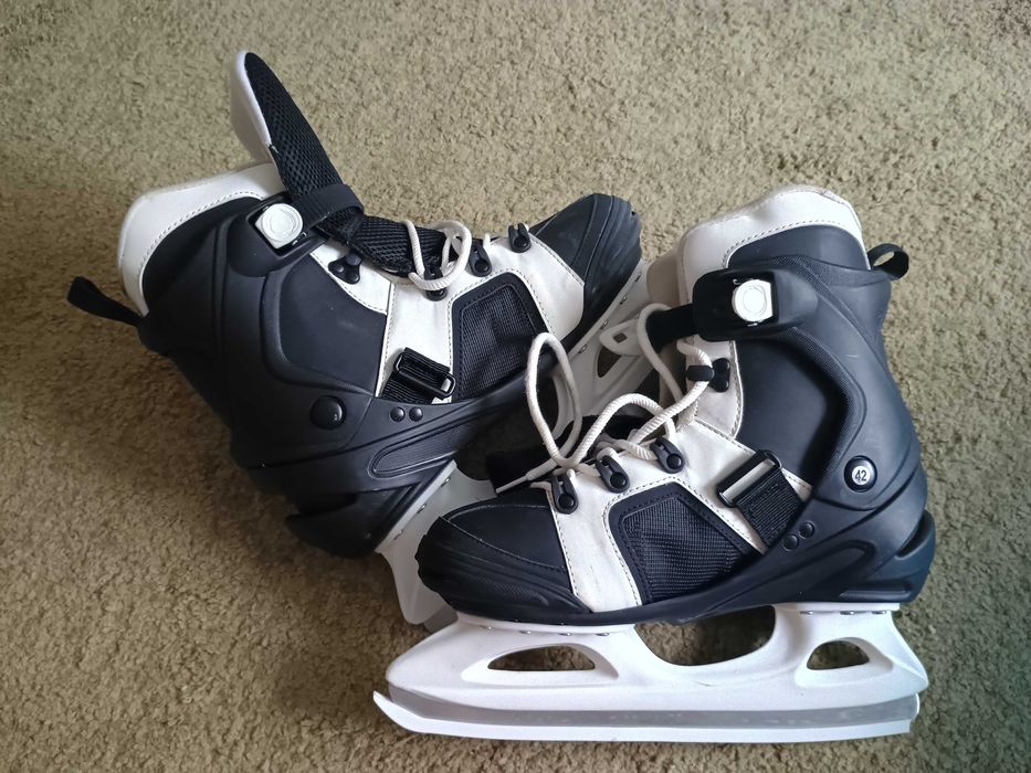 Patine Oxelo – mărimea 42 – extrem de puțin folosite