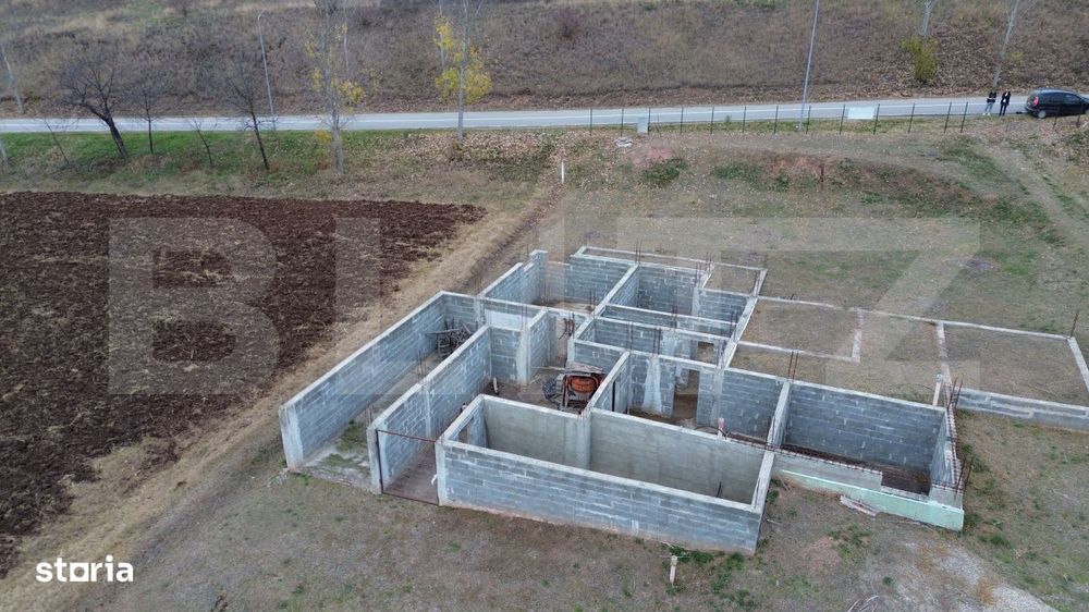 Teren intravilan cu proiect de casa 2600, zona Hapria