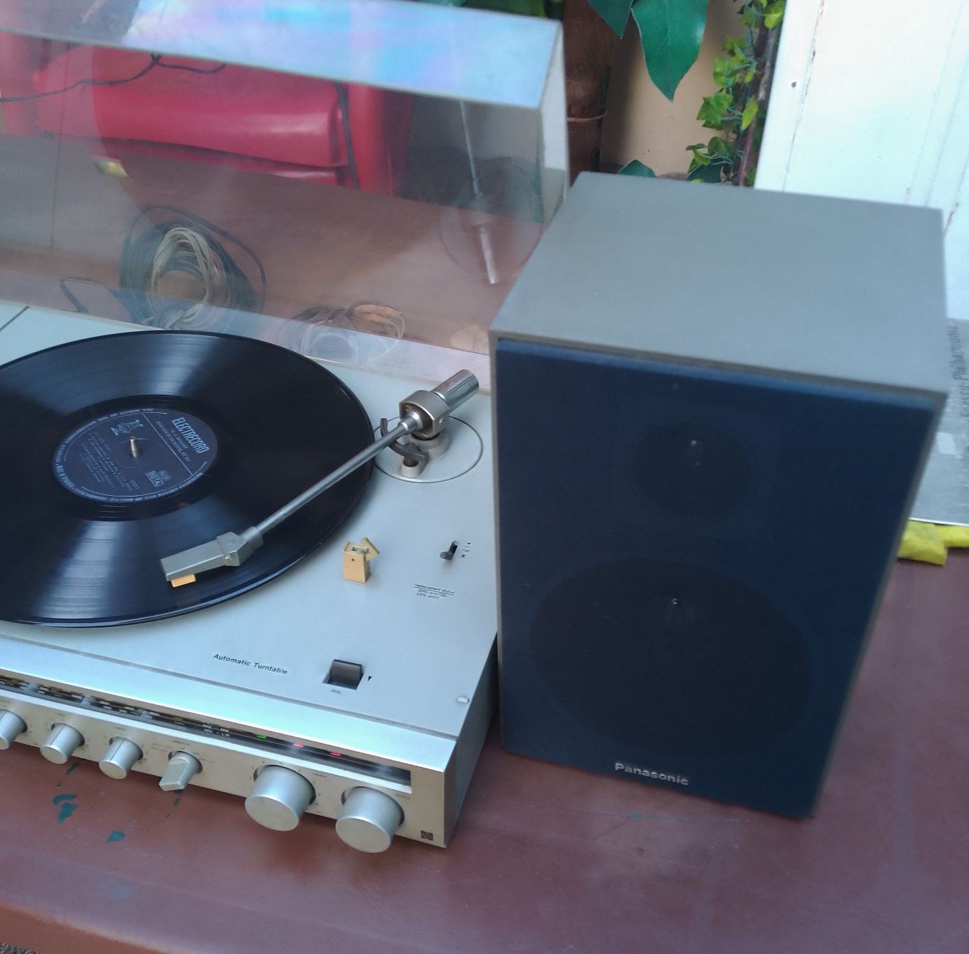 Panasonic SG 2110 3 în 1 ,pick-up ,deck,amplituner radio 
Este vorba d