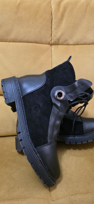 Ботинки зимние женские.